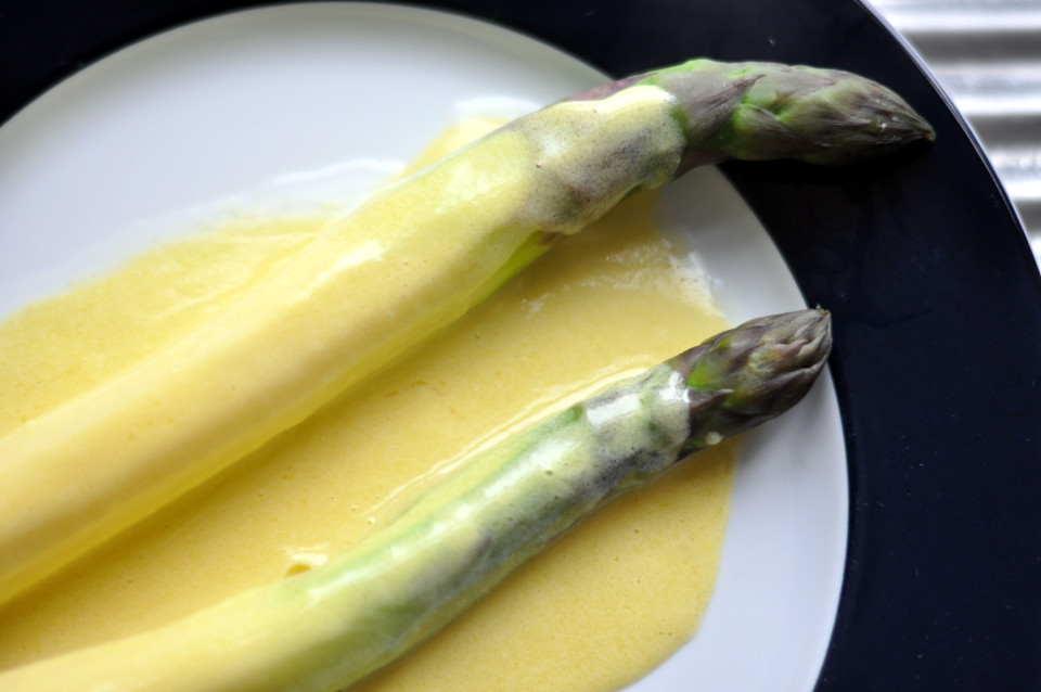 hollandaise asparagus