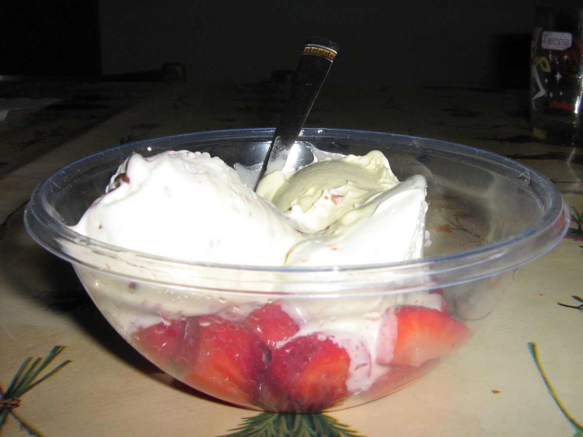gelato with strawberries